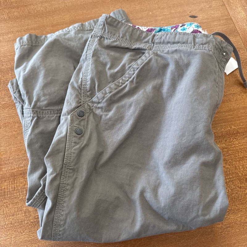 MEC - Women's Capris : Grey-women-LG