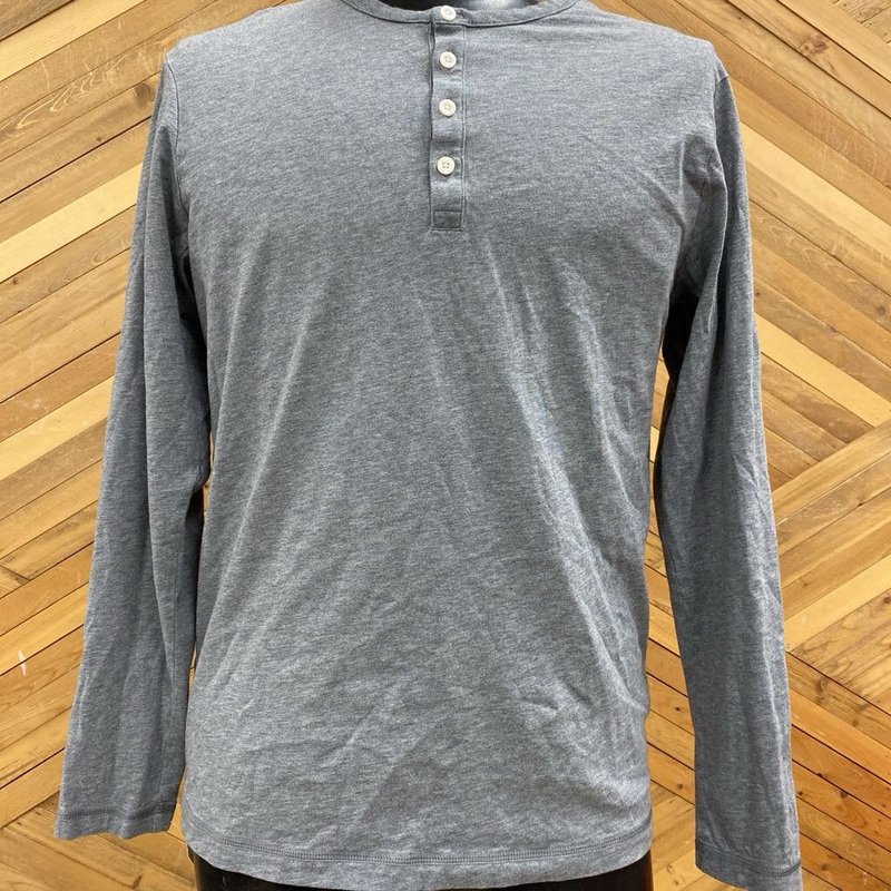 Patagonia - Men's Longsleeve - MSRP $59: Grey-men-MD