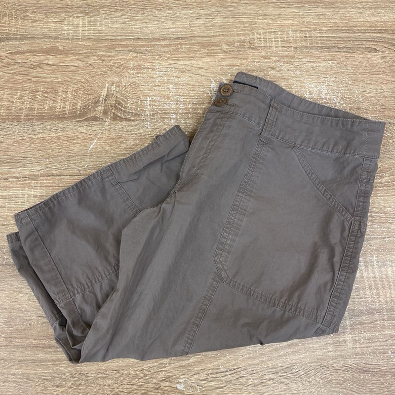 Patagonia - Women's Super Cali Long Shorts - MSRP $90: Grey-Brown-women-10