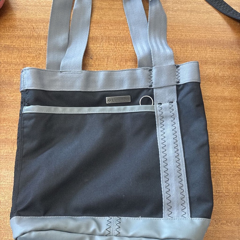 Columbia- Black Tote Bag: black-unisex-