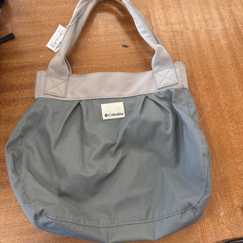 Columbia- Women's Shoulder Bag - MSRP compared $79: Gray-women-O/S