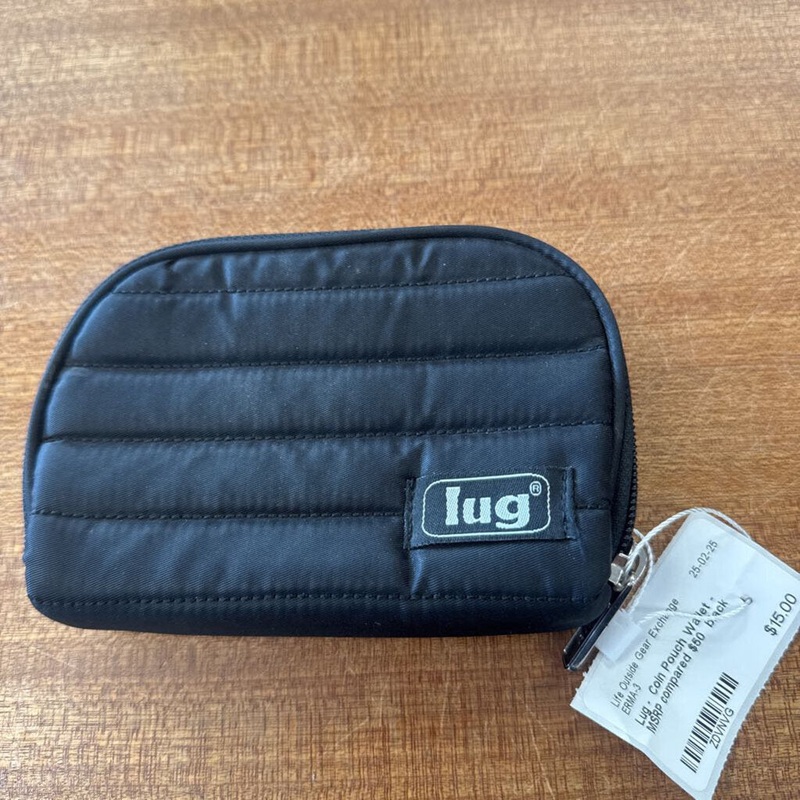 Lug Black Wallet with Zipper: black-unisex-