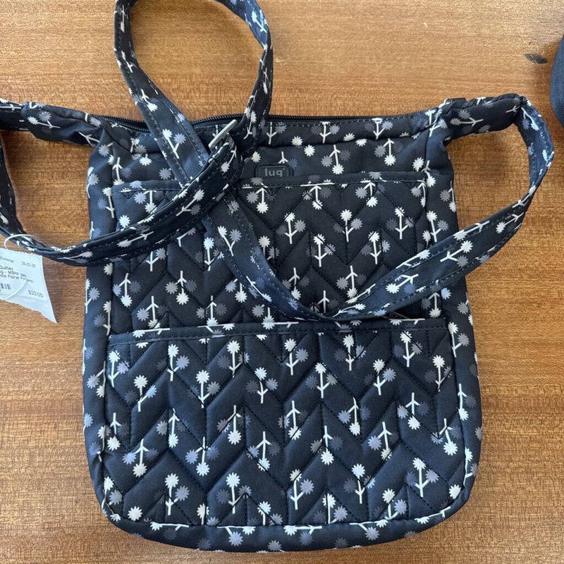 Lug - Skipper Quilted Crossbody Bag - MSRP $60 : Black with White Floral Pattern-women-