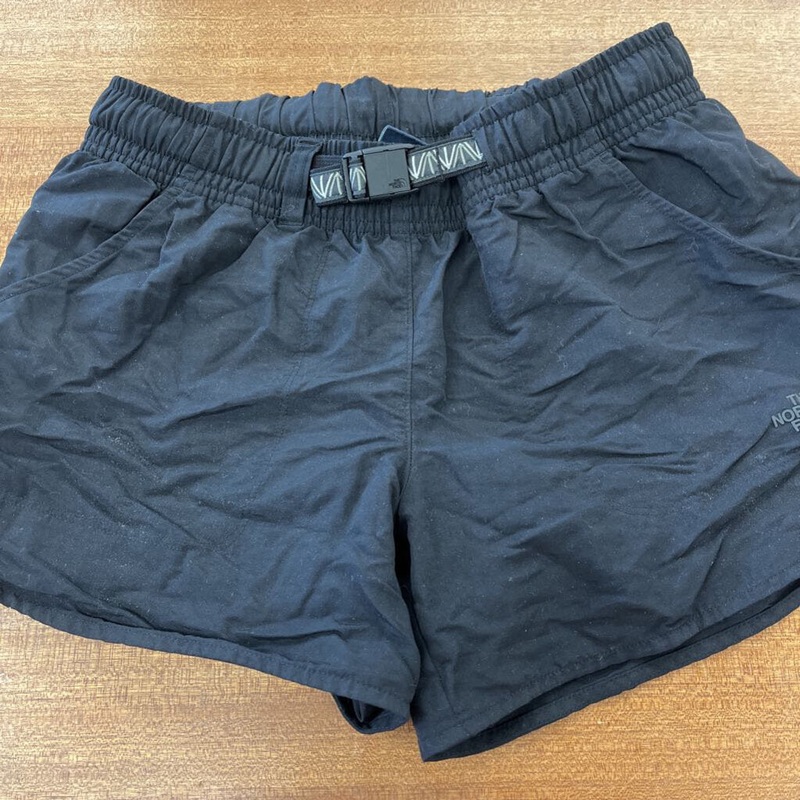 The North Face - Women's Belted Shorts - MSRP $85 : Black -women-SM