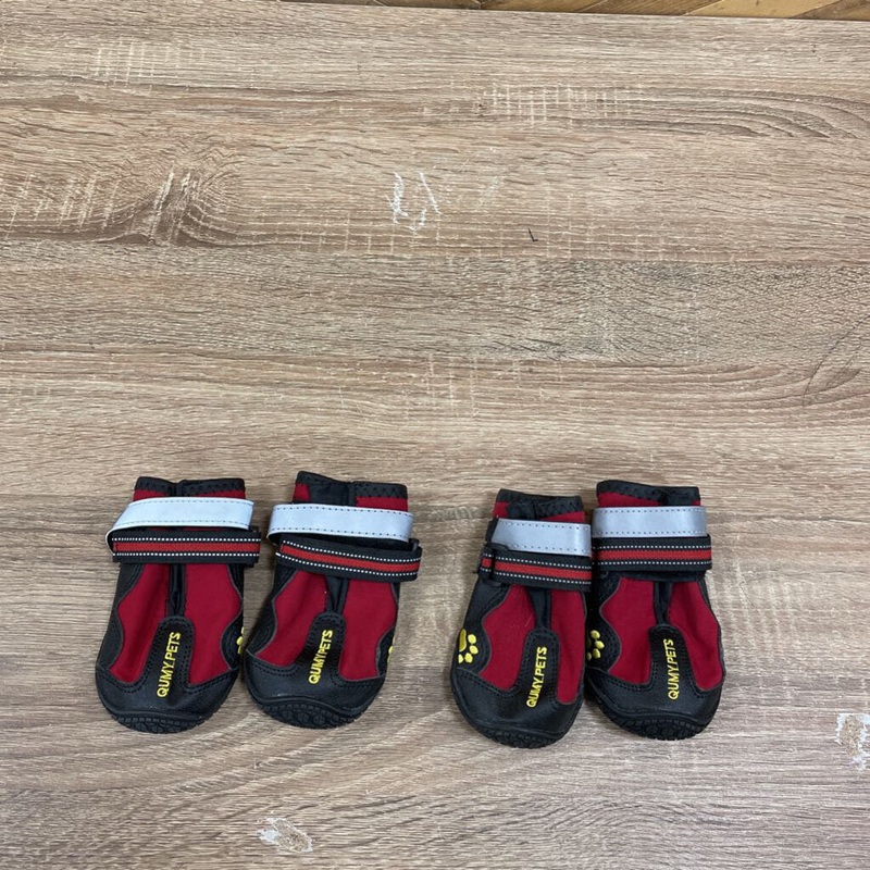 Qumy Pets - Winter Dog Booties - MSRP $35: Red/Black--5